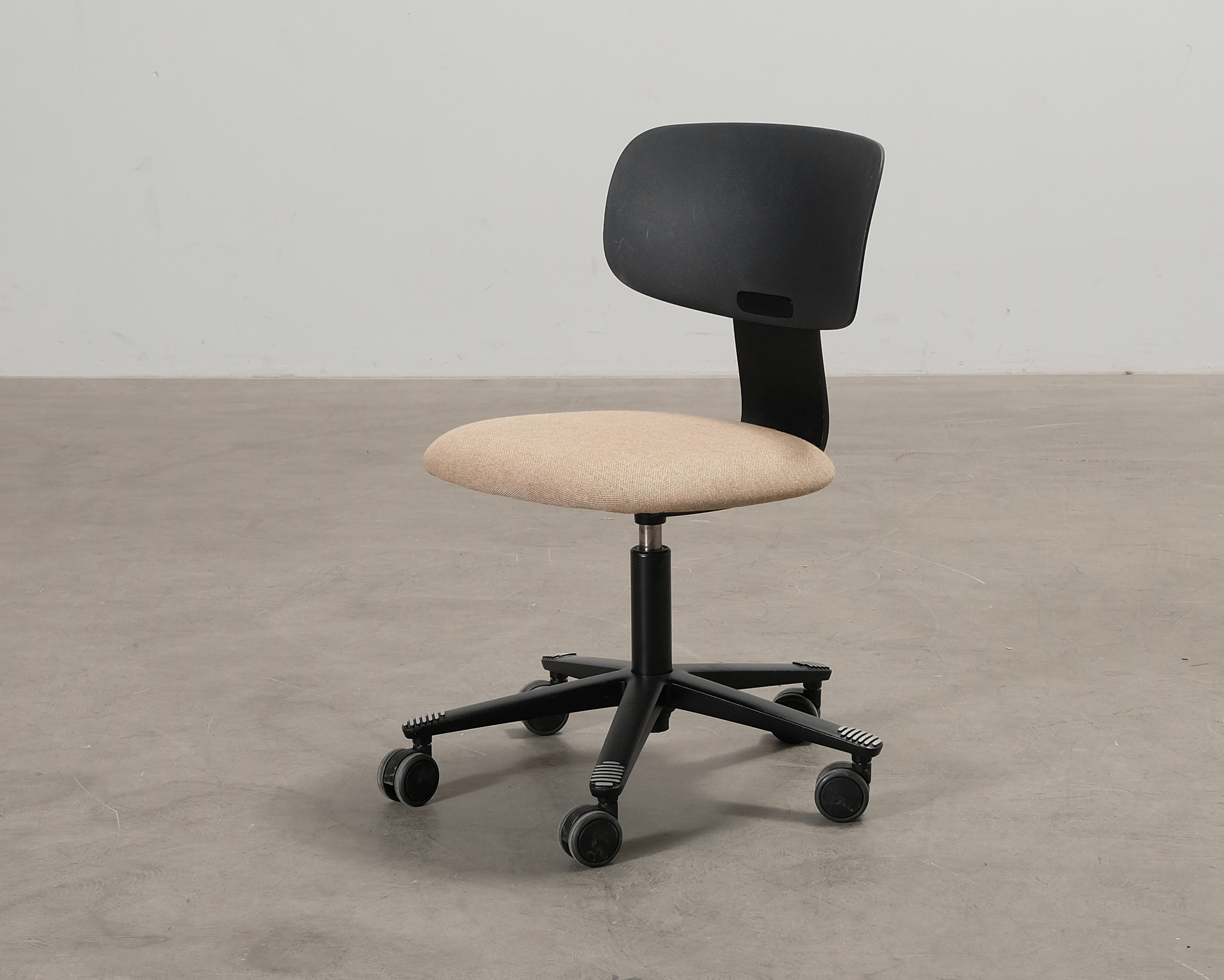 Håg Tion arbetsstol svart / beige