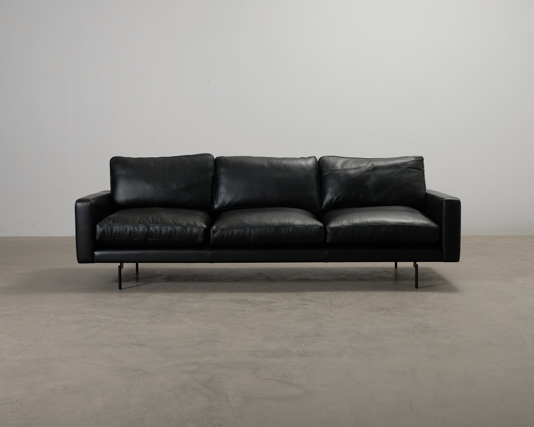 Wendelbo Edge V1 3-sits lädersoffa svart