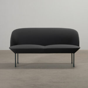 Muuto Oslo 2-sits soffa mörkgrå
