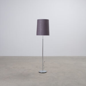 Golvlampa grå