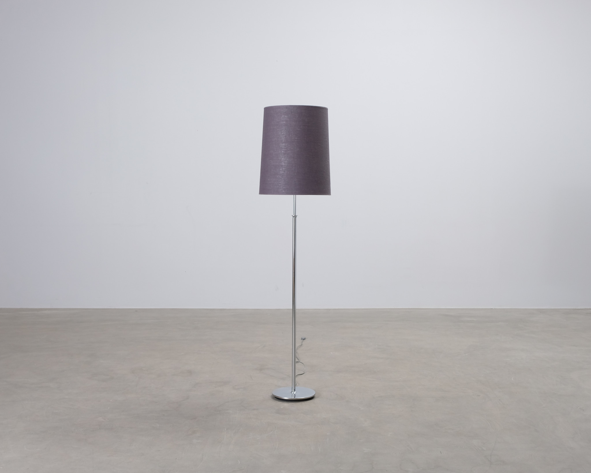 Golvlampa grå