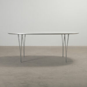 Fritz Hansen Superellipse bord 120 x 180 cm
