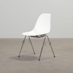 Vitra Eames DSS stol vit