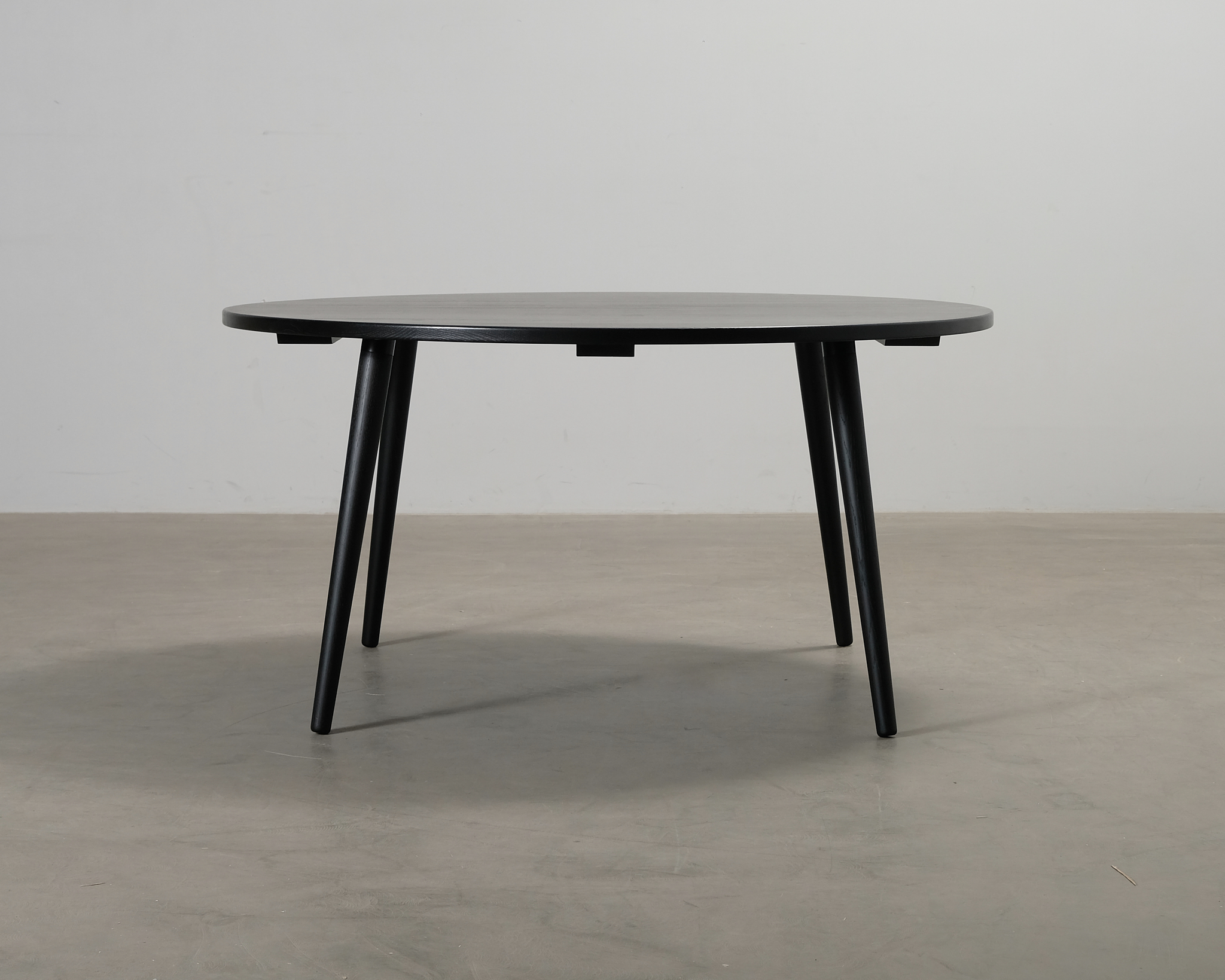 FeelDesign Table 1 matbord ø 150 cm svart