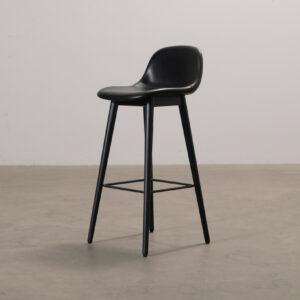 Muuto Fiber barstol med skinnsits svart