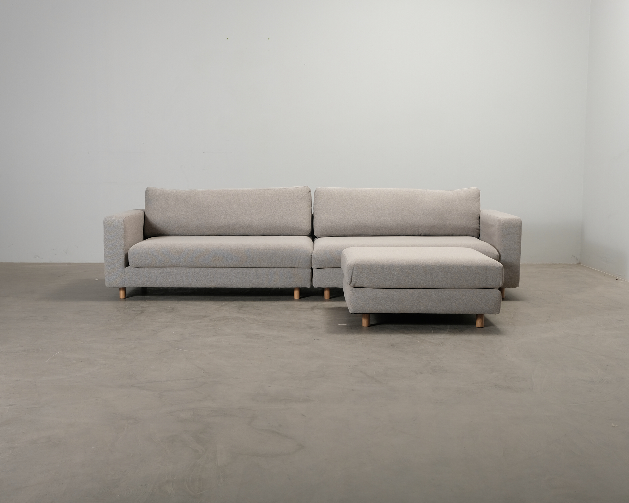 Sofacompany Douglas 4-sits soffa med fotpall gråbeige