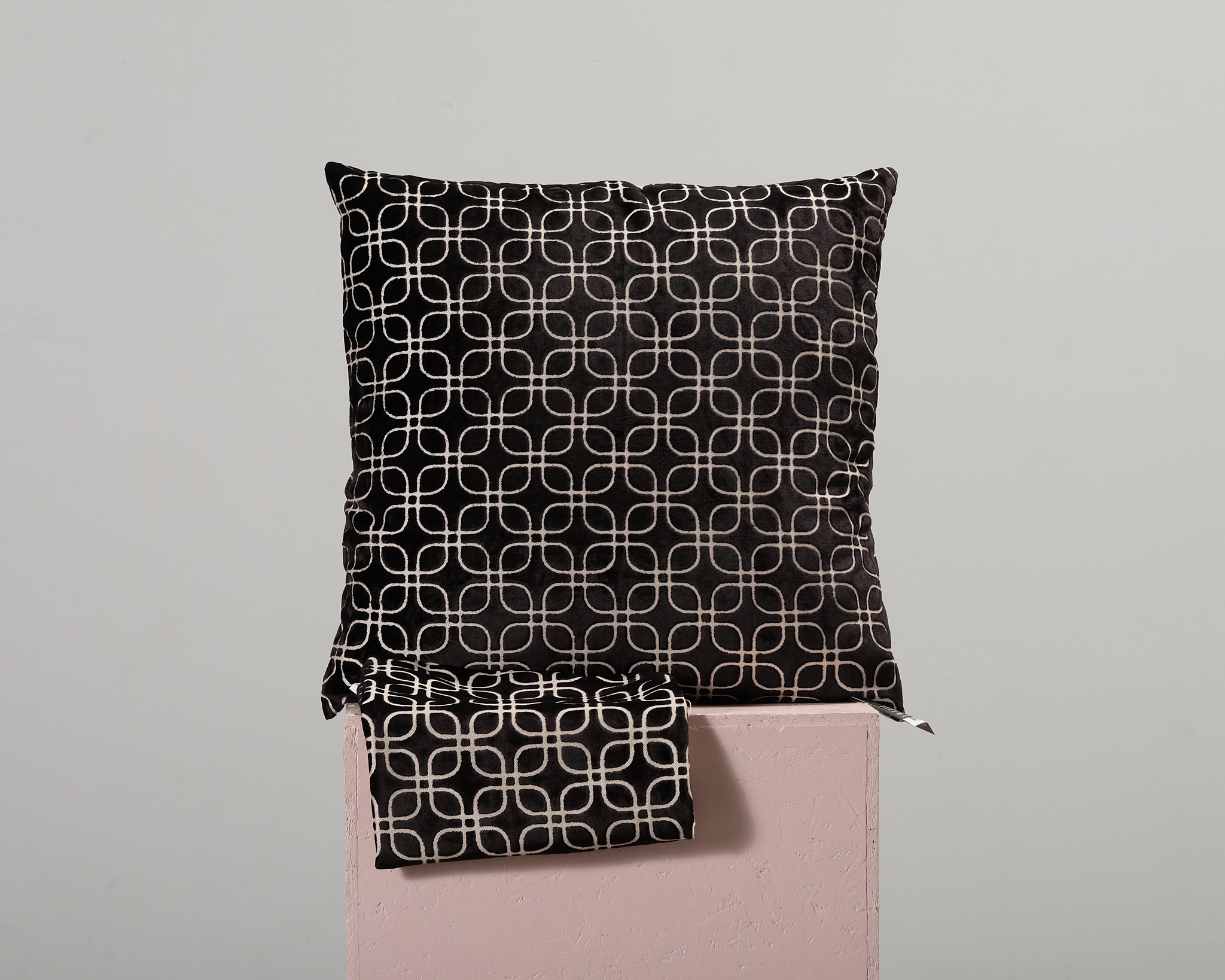 Mio Sixty kuddfodral 60 x 60 cm svart, set om 2