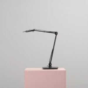Luxo bordslampa svart