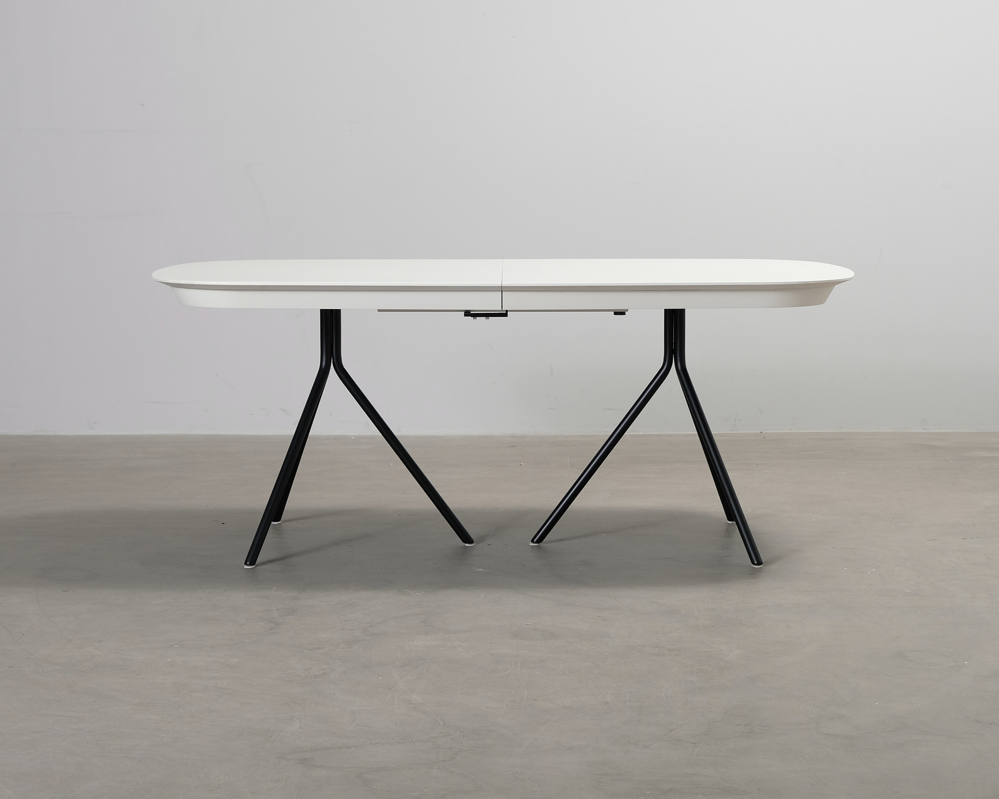 BoConcept Ottawa utdragbart matbord