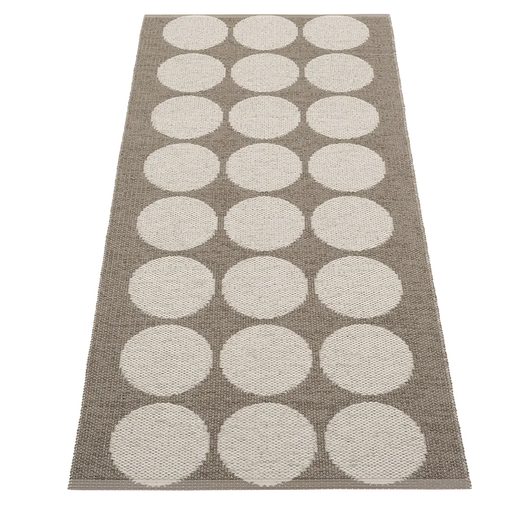 Pappelina, Hugo matta Walnut/ Linen 70 x 160 cm