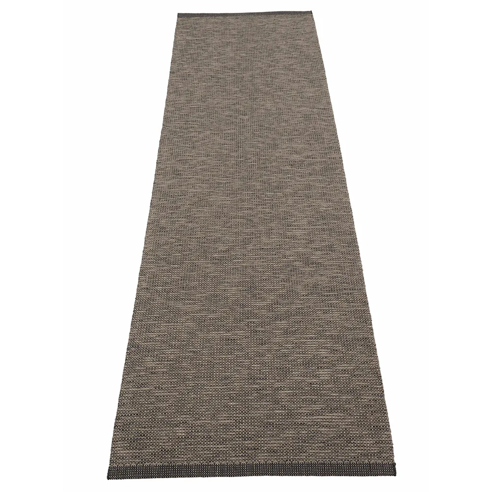 Pappelina, Sam matta 70 x 300 cm Black/Walnut