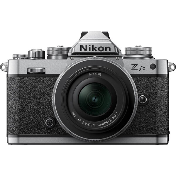 Nikon Z fc + NIKKOR Z DX 16-50mm f/3.5-6.3 VR (hopea).