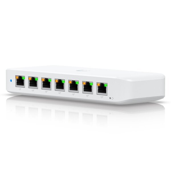 Ubiquiti-modemi 8x RJ45, 1000Mb/s, PoE+ ja PoE++