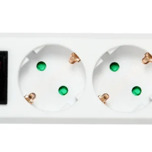 Deltaco Pistorasia 3xCEE 7/3 1xCEE 7/7 jatkojohto kytkimellä 5m, valkoinen