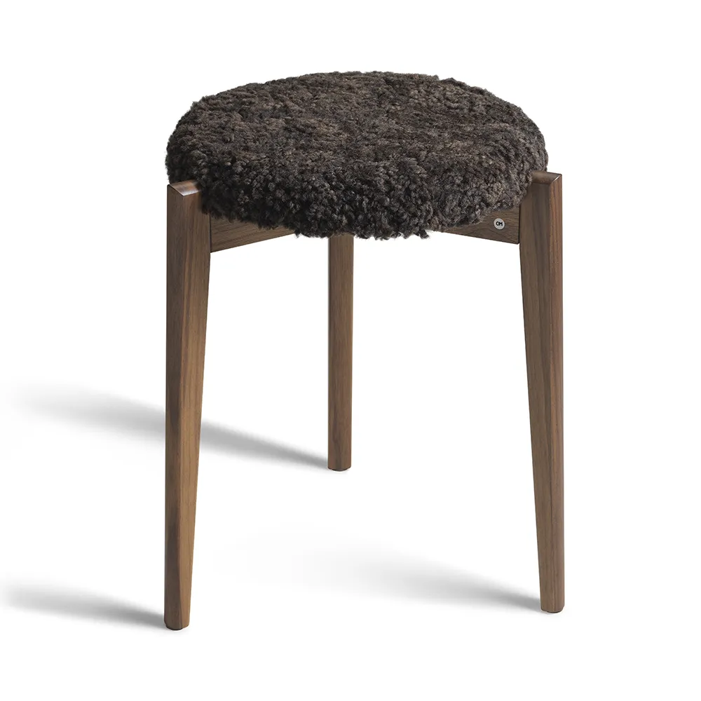 Oscarssons Möbel, Vinz Pall Oljad Valnöt/Fårskinn Brun