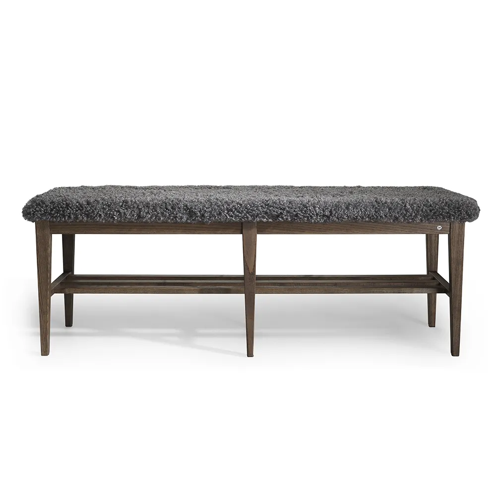Oscarssons Möbel, Nadja Bänk 130 cm Brunoljad Ask/Fårskinnslook Grå