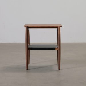 Risom T.300 sidobord valnöt