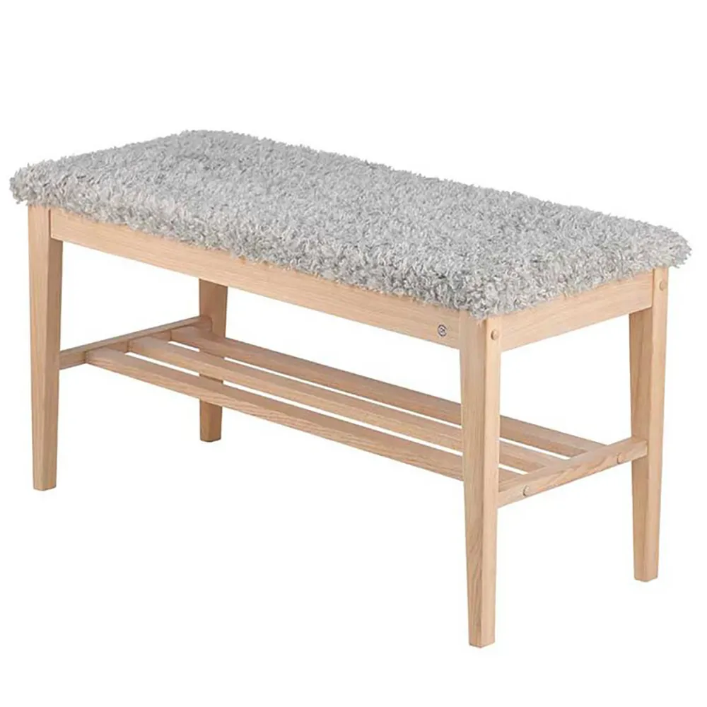 Oscarssons Möbel, Nadja Bänk Vitoljad Ek/Fårskinnslook ljusgrå
