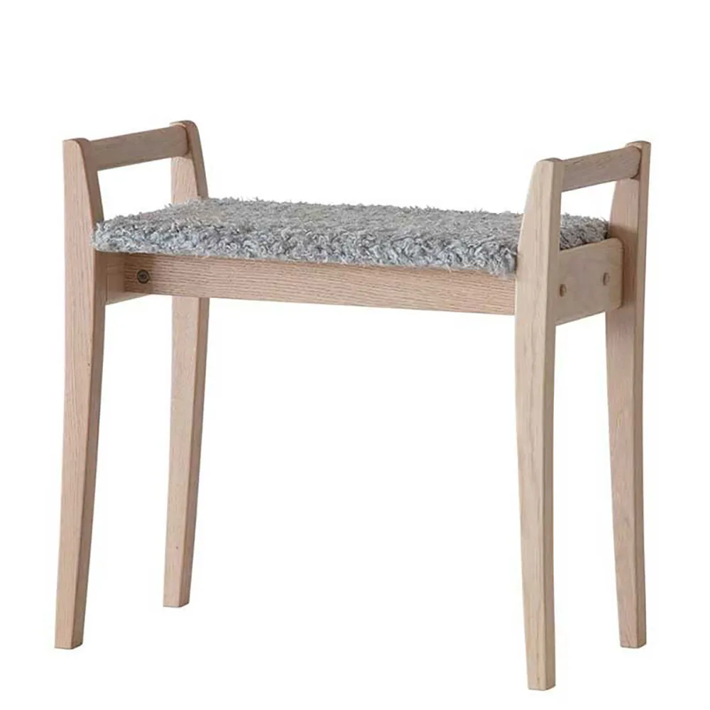 Oscarssons Möbel, Meja Pall Vitoljad Ek/Fårskinnslook Ljusgrå