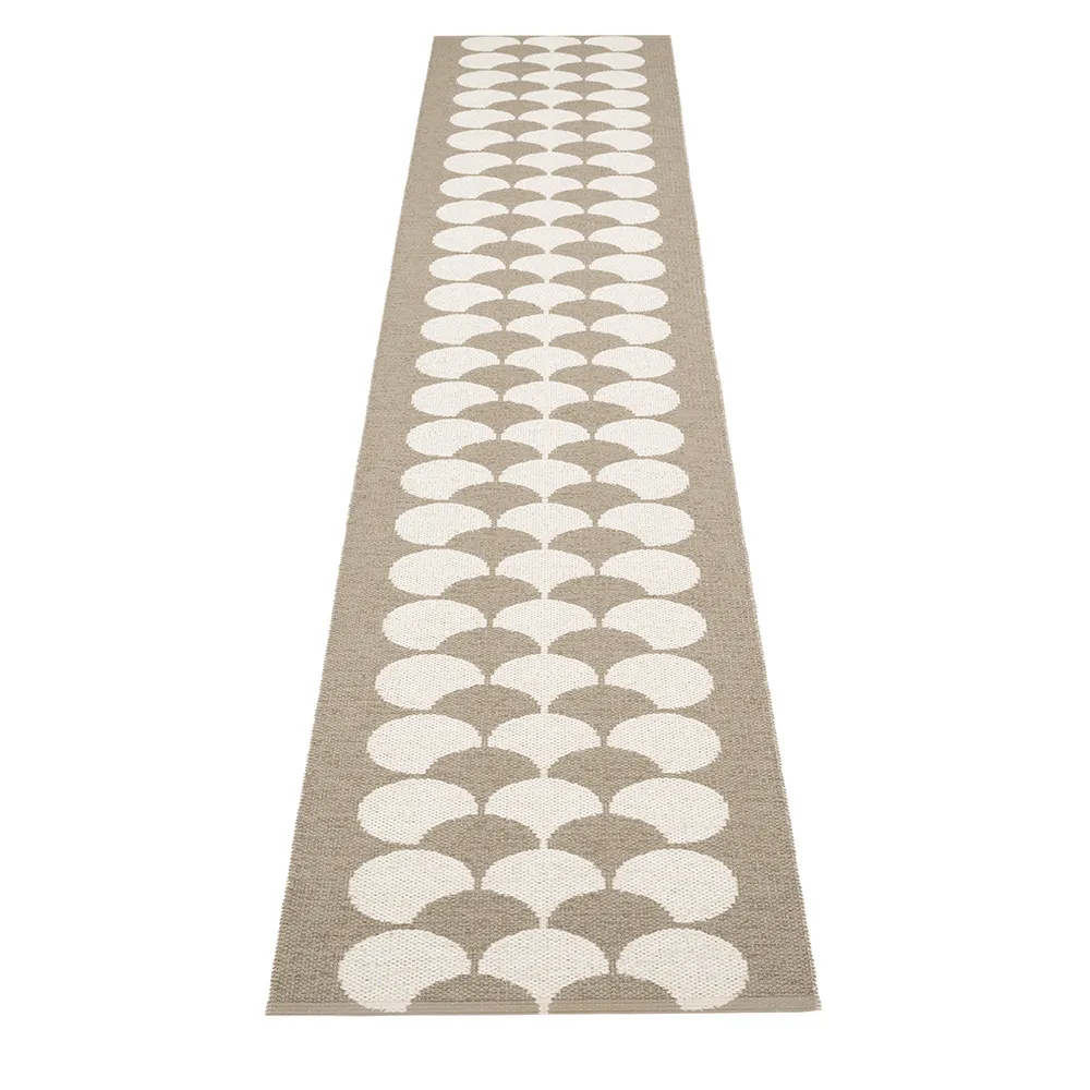 Pappelina, Poppy Potato / Vanilla matta 70 x 350 cm