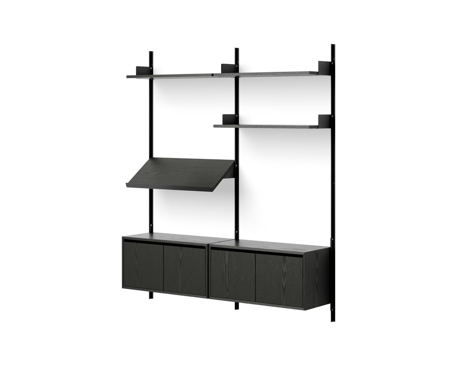 New Works Living vägghylla, två låga skåp med dörrar