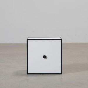 By Lassen Ram 28 med dörr vit