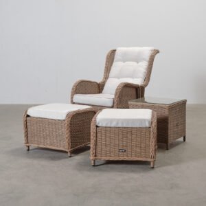 deNoord Marcus fåtölj med två fotpallar och bord