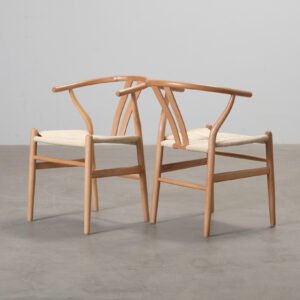 Dastoori matstol, set om 2