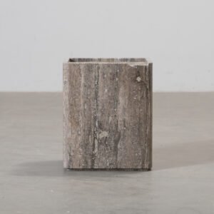 Gubi Pietra sivupöytä travertiini