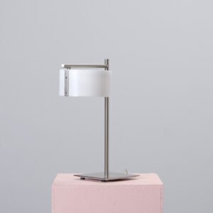 Borslampa med vit skärm