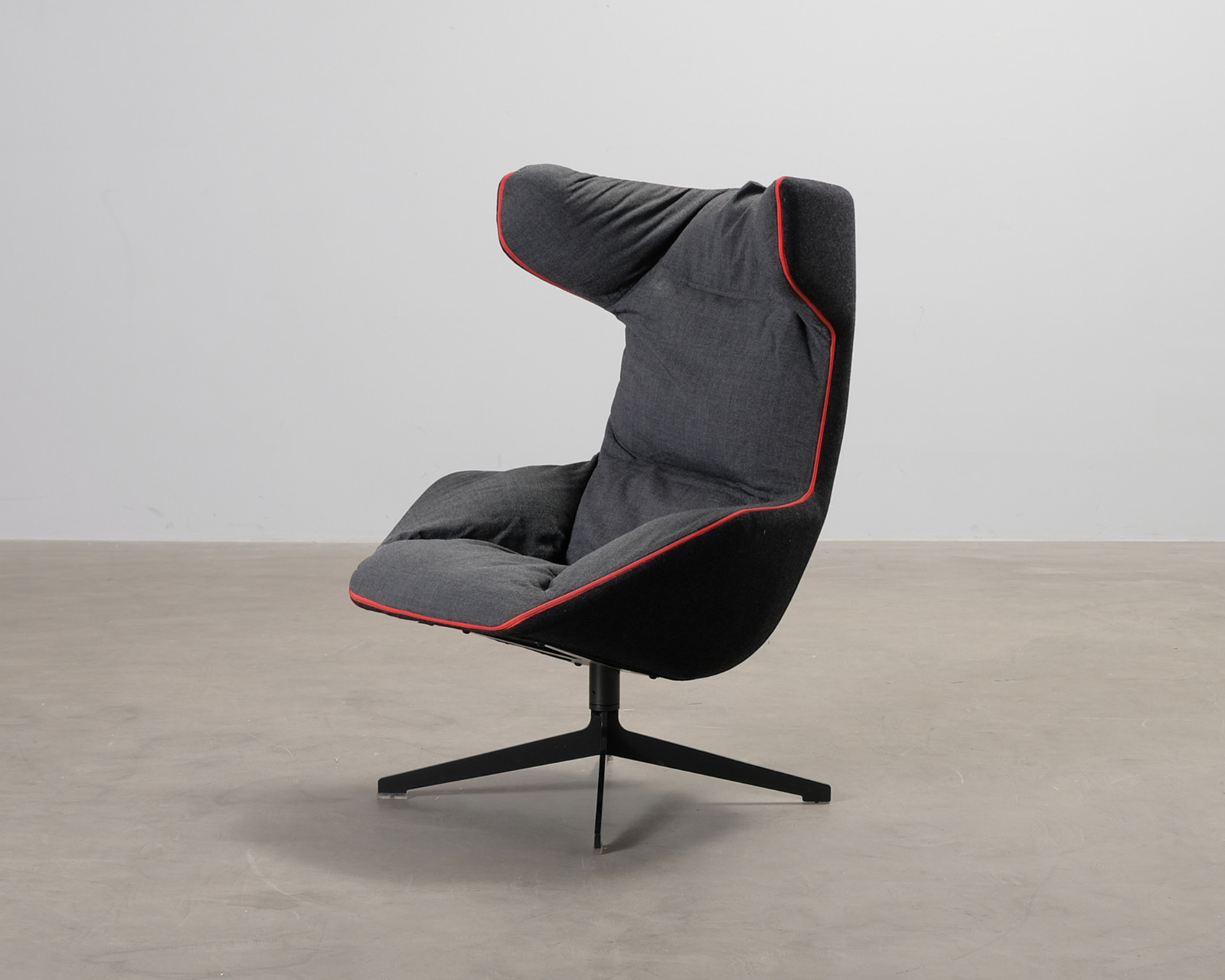 Moroso Take a Line For A Walk fåtölj grå