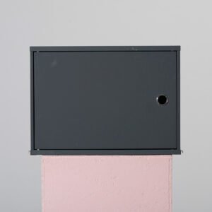 String Furniture skåp 58 x 30 cm mörkgrå