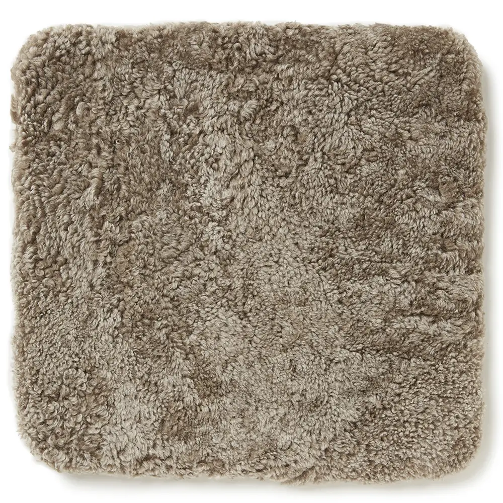 Skinnwille, Curly Seat Cover Sheepskin 40x40cm Light Brown