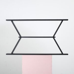 Tebian vägghylla svart