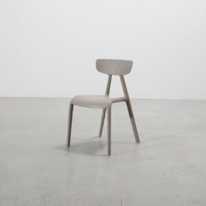 Plaststol för barn grå