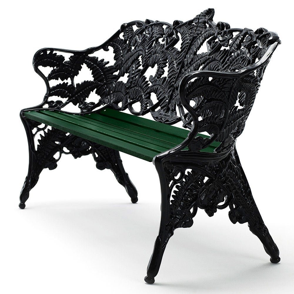 Byarums Bruk, Classic soffa gavlar: svart / virke: grönlackerad furu