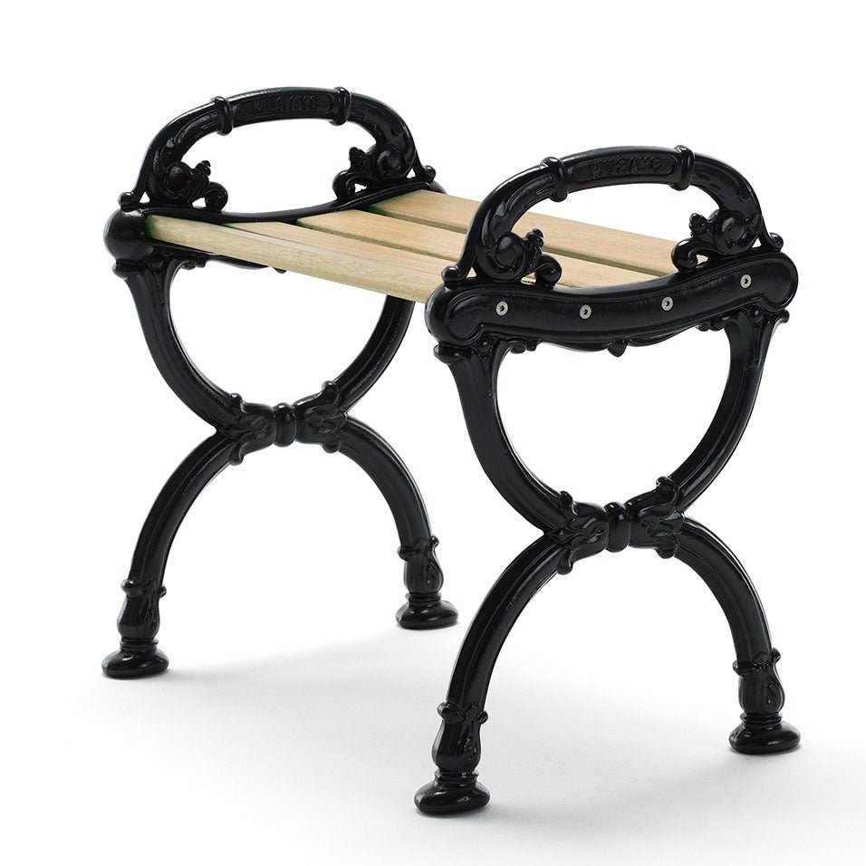 Byarums Bruk, Byarum pall gavlar: svart / trä:impregnerad furu