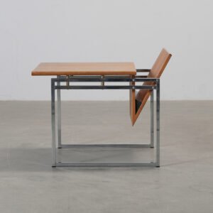 Soffbord med tidningsställ