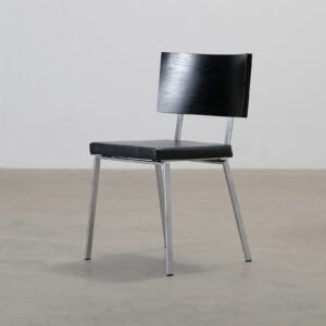 Karl Andersson & Söner Trippo matstol svart