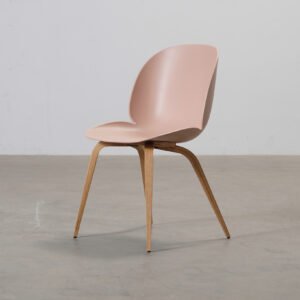 Gubi Beetle stol rosa / ek