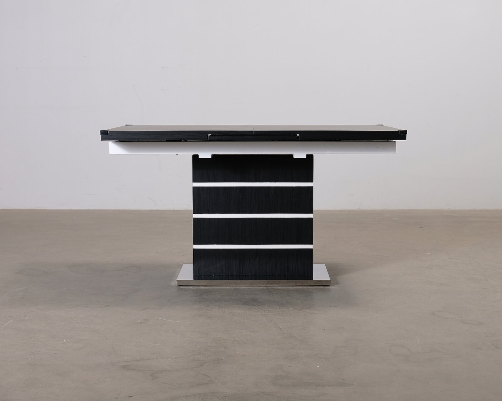 Macahan matbord 140 cm