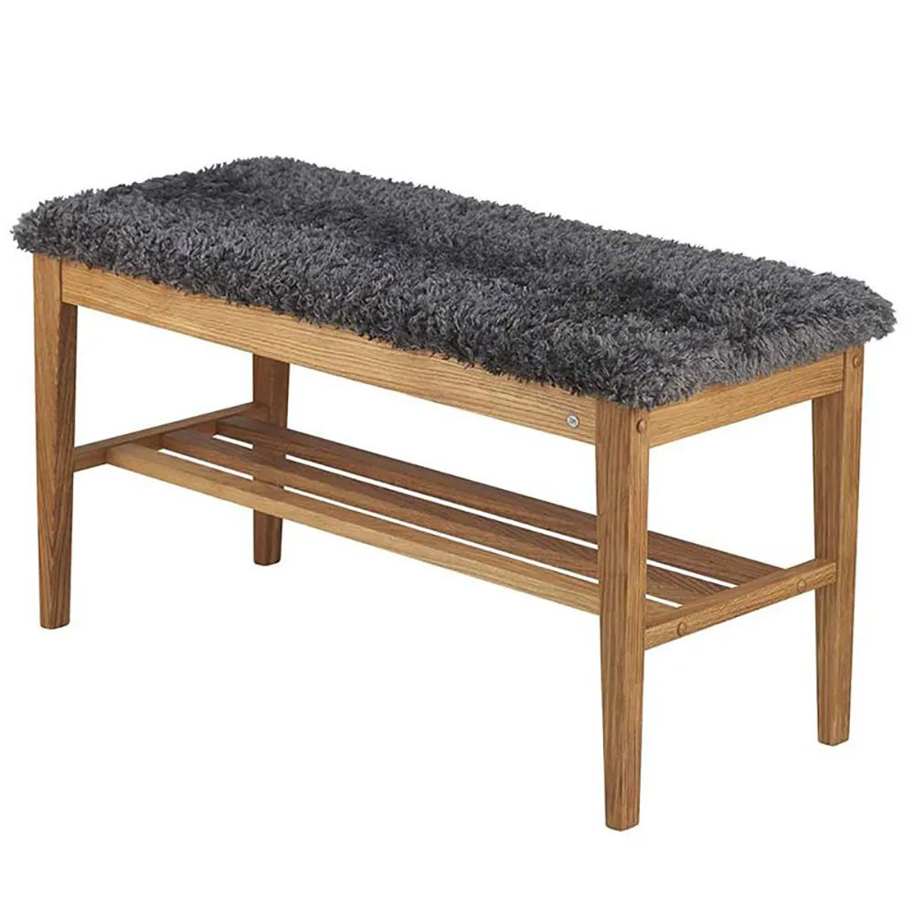 Oscarssons Möbel, Nadja Bänk Lackad Ek/Fårskinnslook mörkgrå