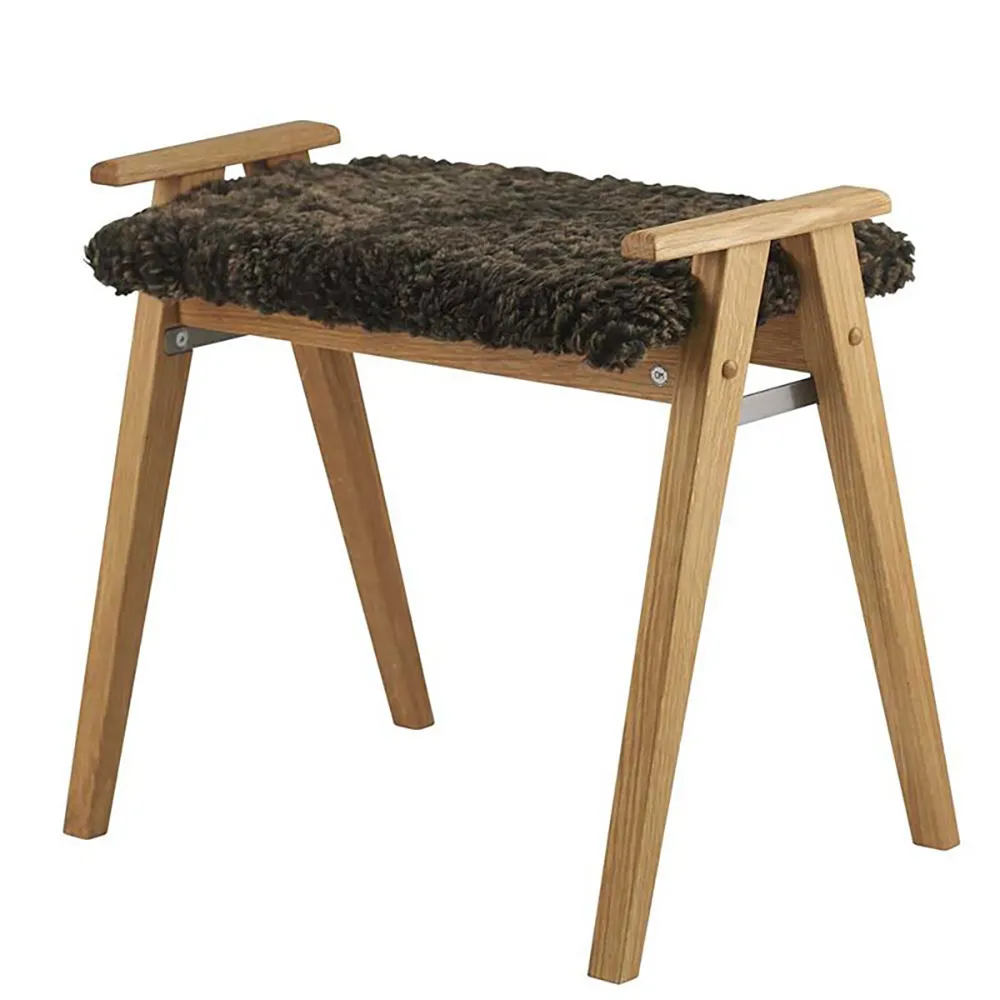 Oscarssons Möbel, Alme Pall Lackad Ek/Fårskinn brun