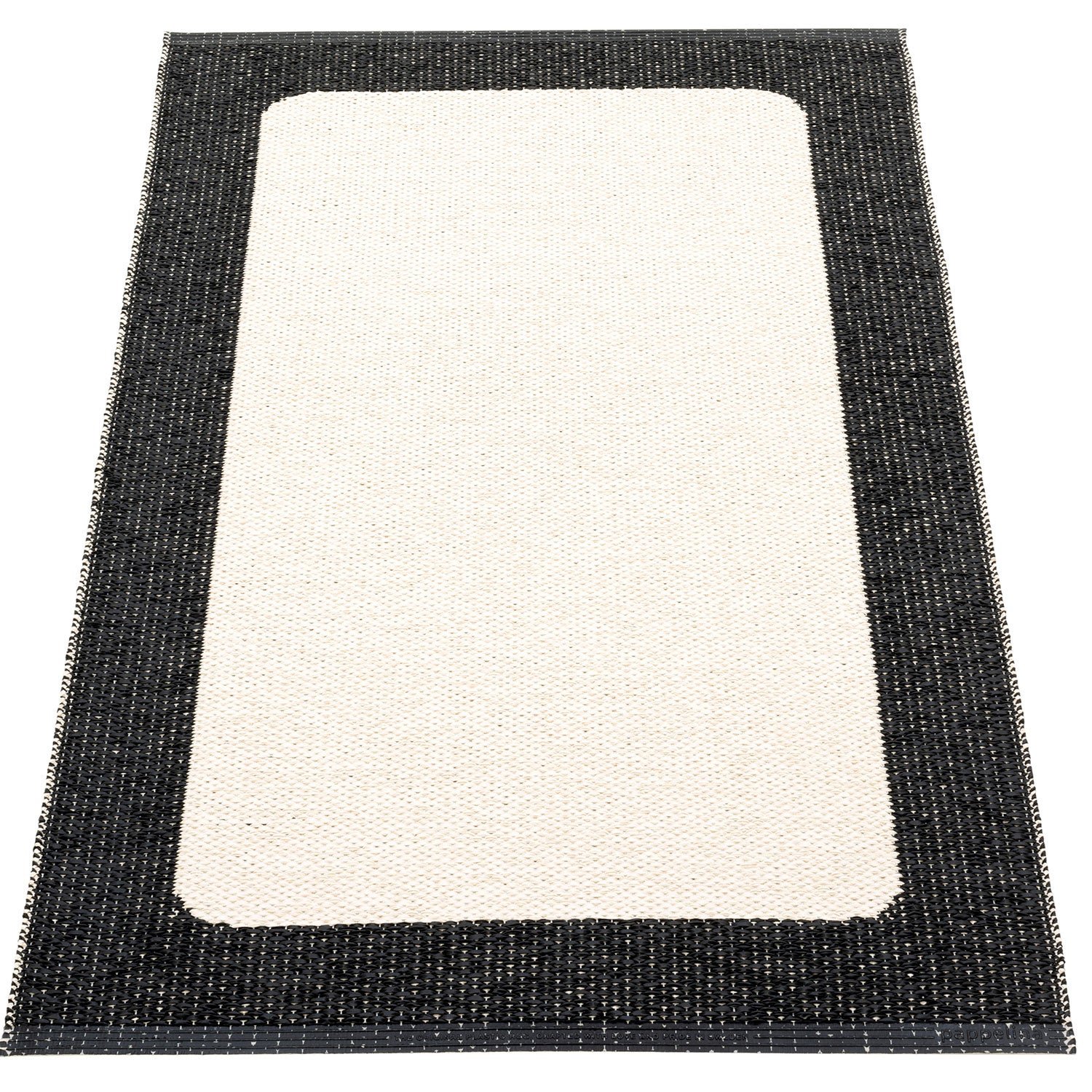 Pappelina, Ilda matta 70x120 cm black / vanilla