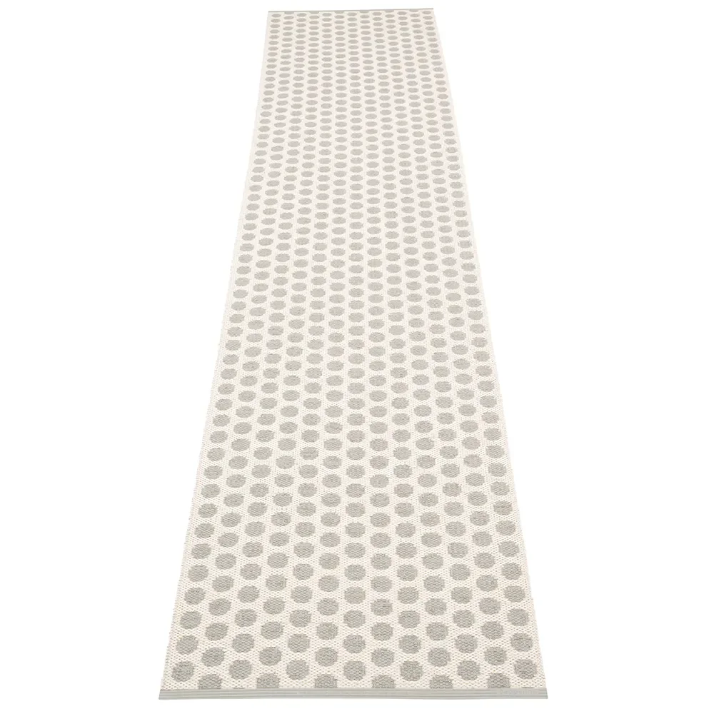 Pappelina, Noa matta Warm Grey/ V/ W. Grey stripe 70 x 350 cm