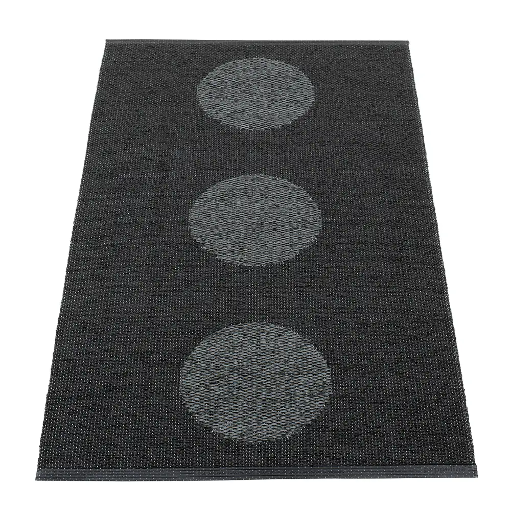 Pappelina, Vera 2.0 matta 70x120 cm Black