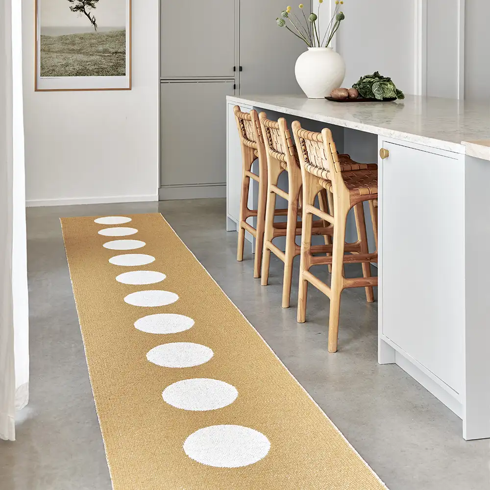 Pappelina, Vera matta 70x225 cm ochre / vanilla